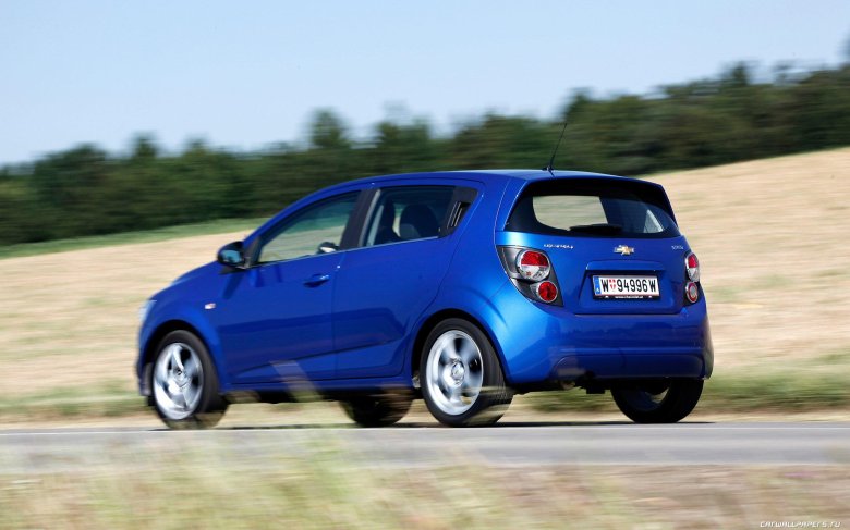 Chevrolet aveo hatchback 2012