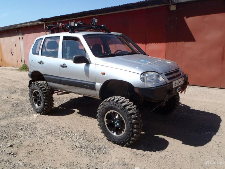 Шевроле нива на 33 колесах