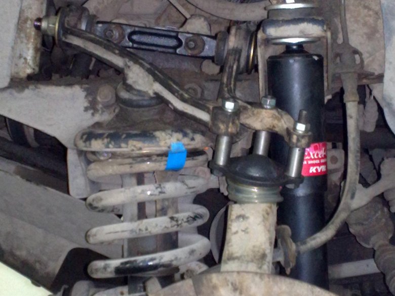 Шаровая верхняя нива шевроле