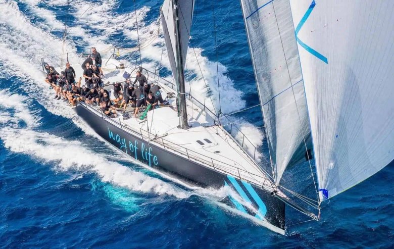 Яхта парусная