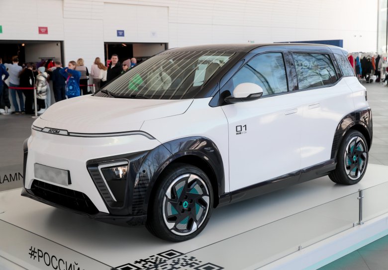 Российский электромобиль атом
