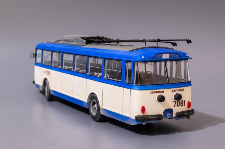 Игрушечные троллейбусы