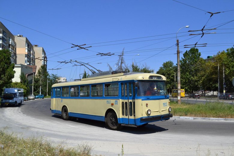 Троллейбус škoda 9tr