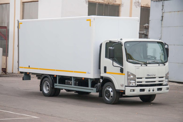 Isuzu npr75 изотермический фургон