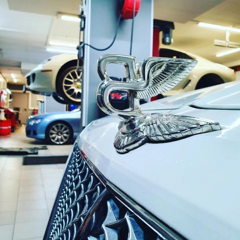 Автомобиль bentley