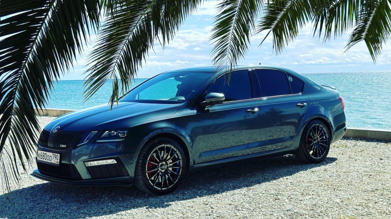 Шкода октавия рс 2023