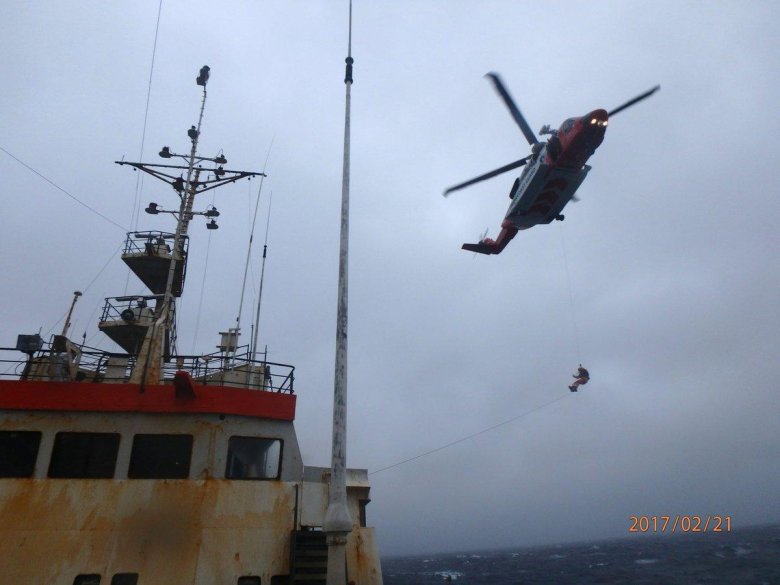 Эвакуация с судна вертолетом