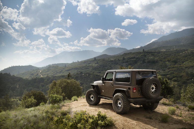 Jeep wrangler off road