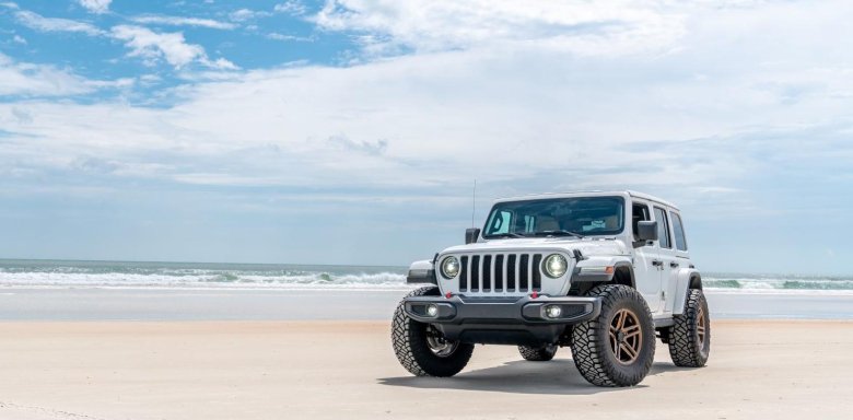 Jeep beach