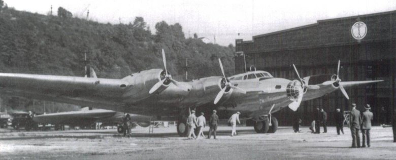 Piaggio p.108
