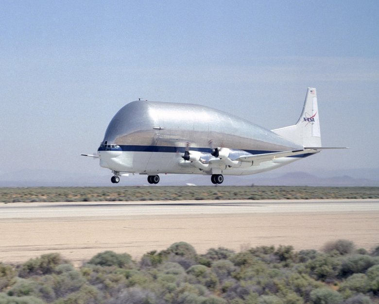 Aero spacelines super guppy транспортный самолёт