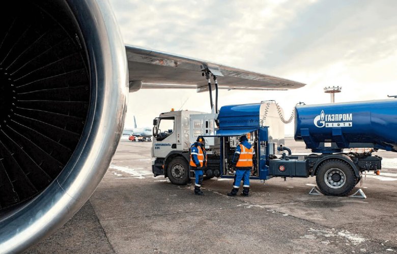 Топливозаправщик газпром аэро