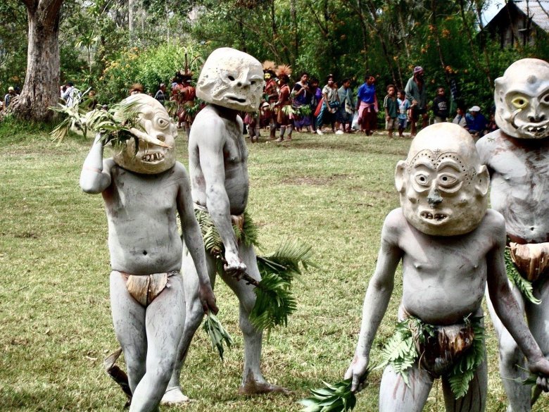 Грязевые люди асаро папуа-новая гвинея