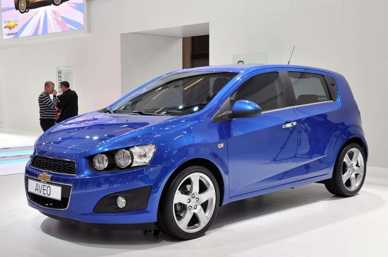 Chevrolet aveo t300 хэтчбек