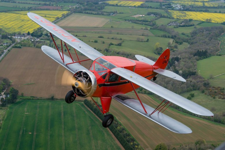 Биплан самолет