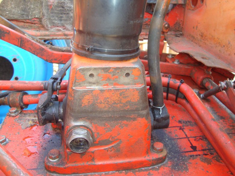 Т-25 трактор гидравлика распределитель