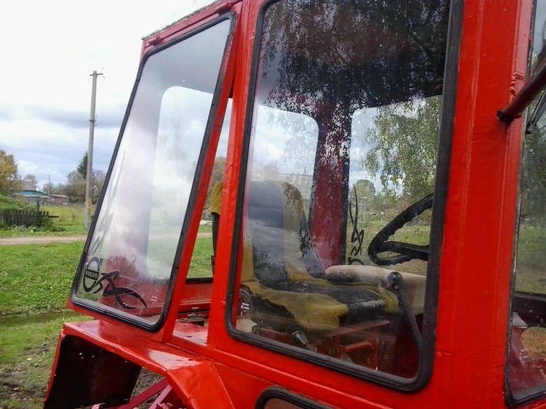 Кабина трактора т 25