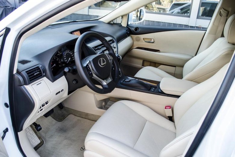 Лексус рх 350 белый салон