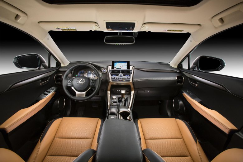Lexus nx 300h салон