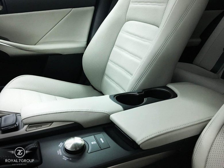 Салон лексус