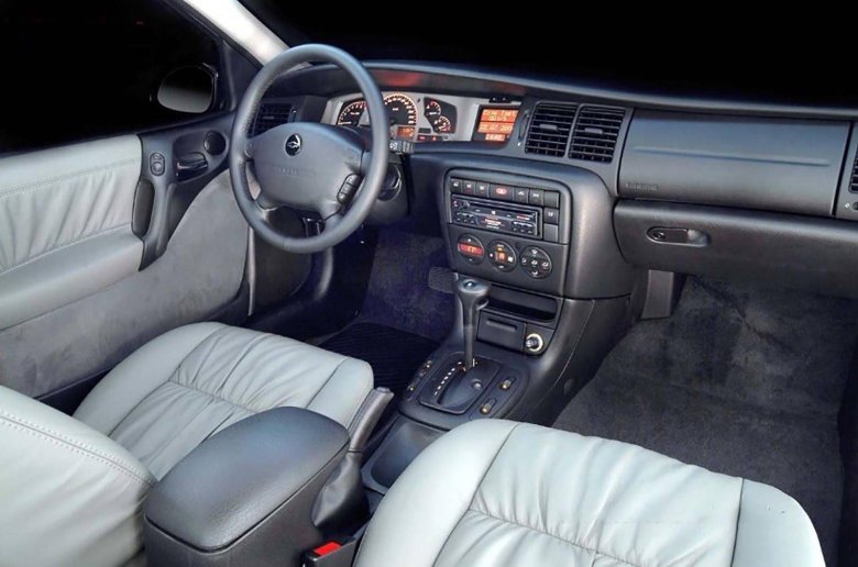 Opel omega 2002 салон