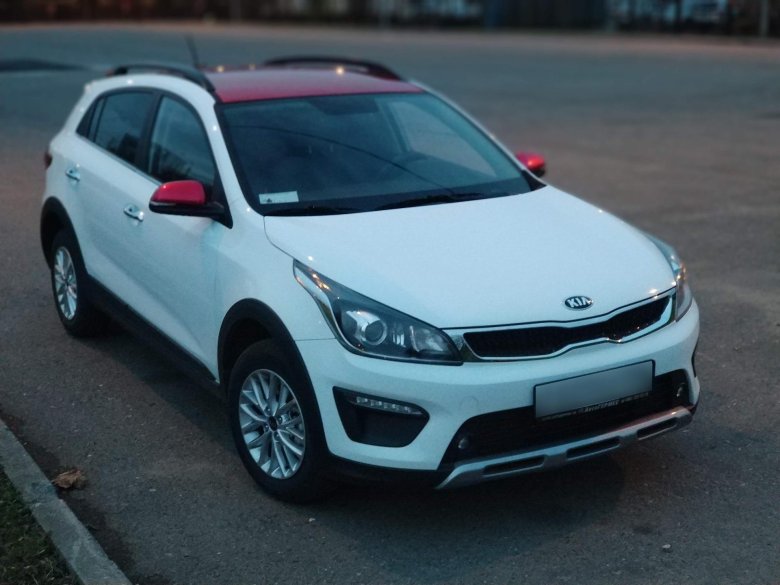 Kia rio x-line белая