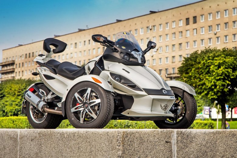 Трицикл кан ам спайдер