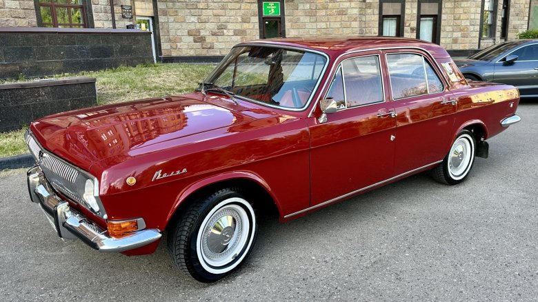 Газ 24 автомобиль