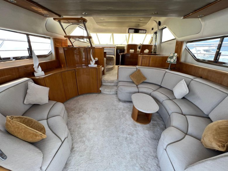 Meridian 341 яхта