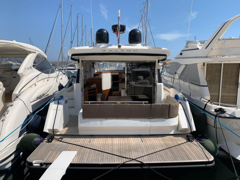 Катамаран лодка