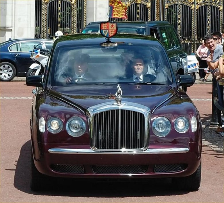 Bentley state limousine елизаветы ii