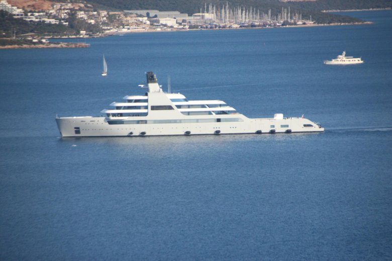 Яхта solaris романа абрамовича