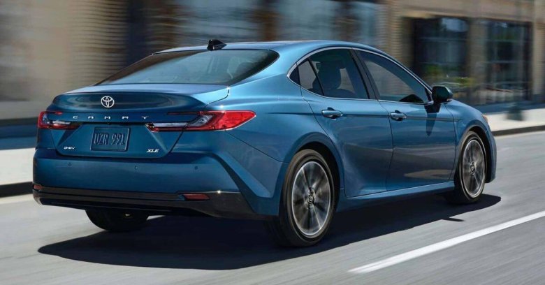 Новая toyota camry