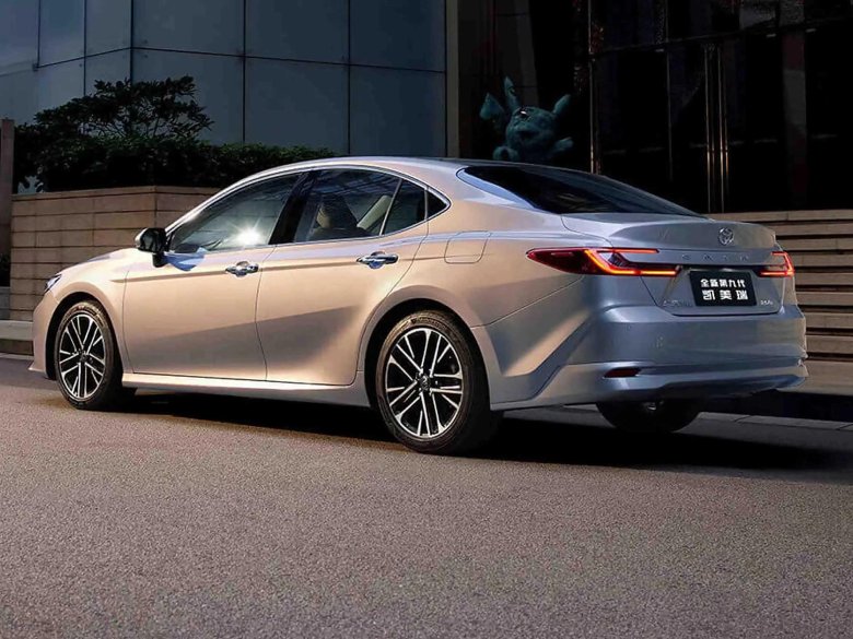 Тойота камри 2024