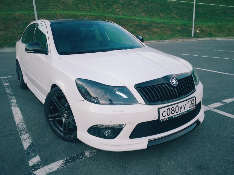 Skoda octavia a5 rs белая