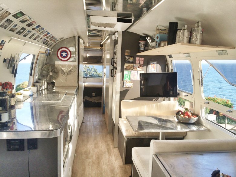 Кемпер airstream
