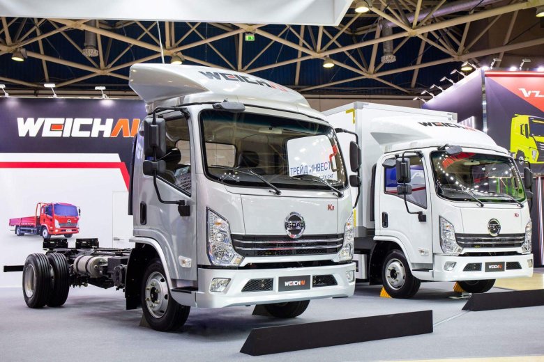 Китайский грузовик dongfeng 2023 тягач
