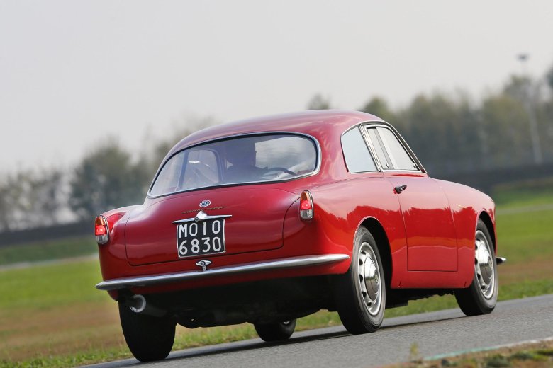 1965 alfa romeo giulia sprint