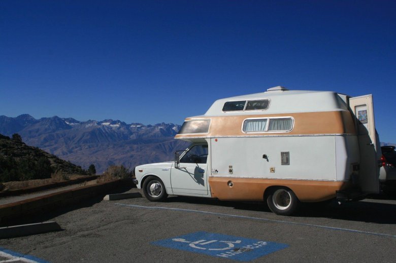 Фургон дом на колесах