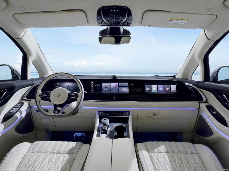 Китайский минивэн voyah dreamer