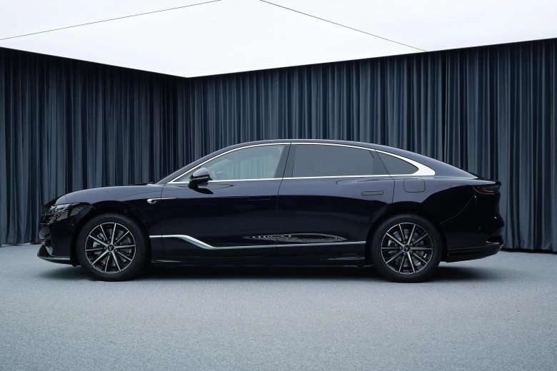 Voyah седан 2023