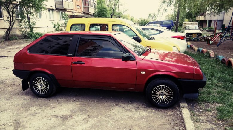 Малиновая лада 2108