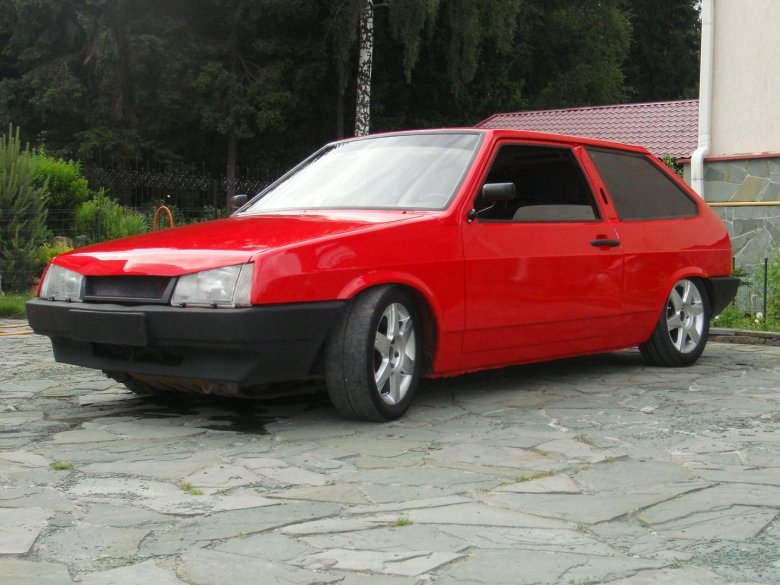 Красная ваз 2108