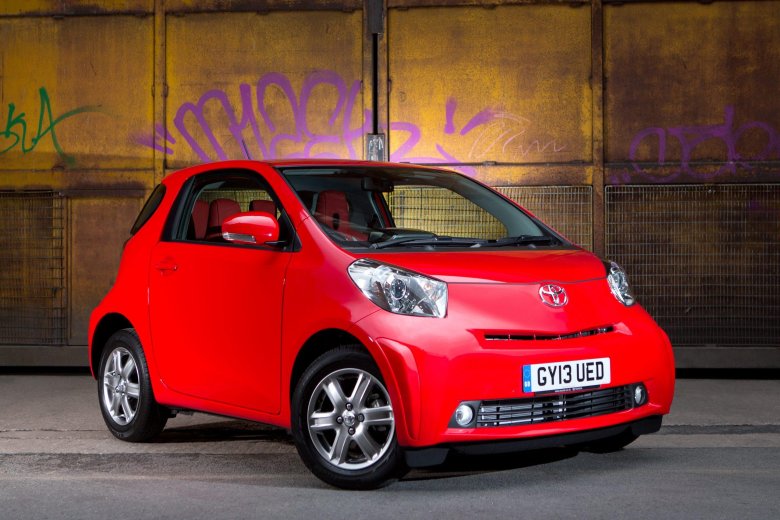 Тойота маленькая