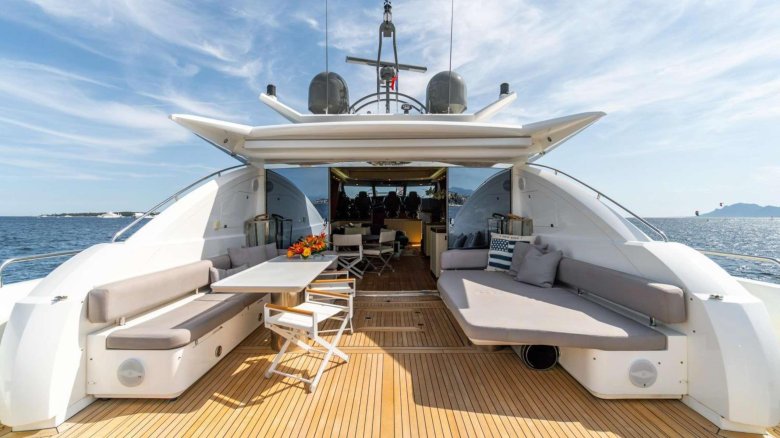 Роскошная яхта