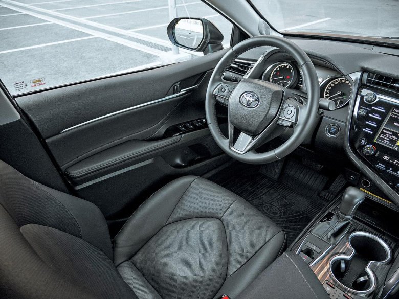Новая toyota camry