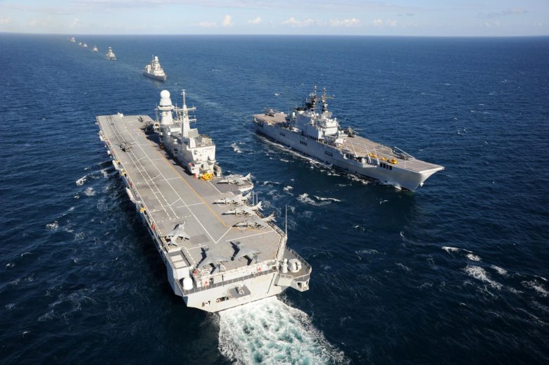 Итальянский авианосец кавур