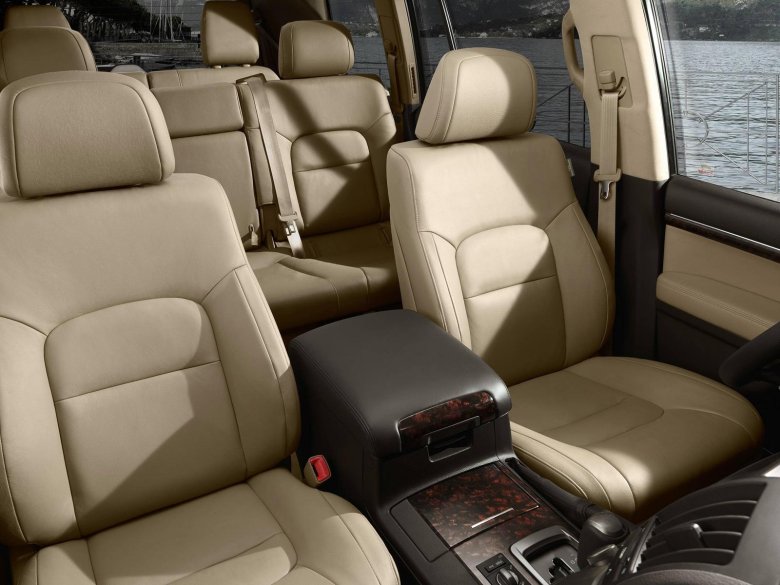 Тойота ленд крузер 200 2012 салон