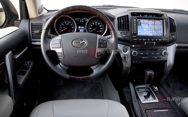 Салон тойота ленд крузер 200