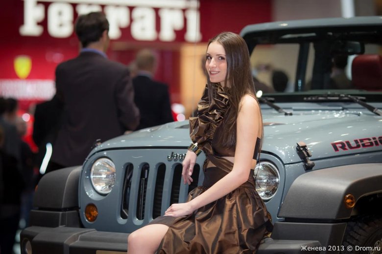 Девушки автосалонов